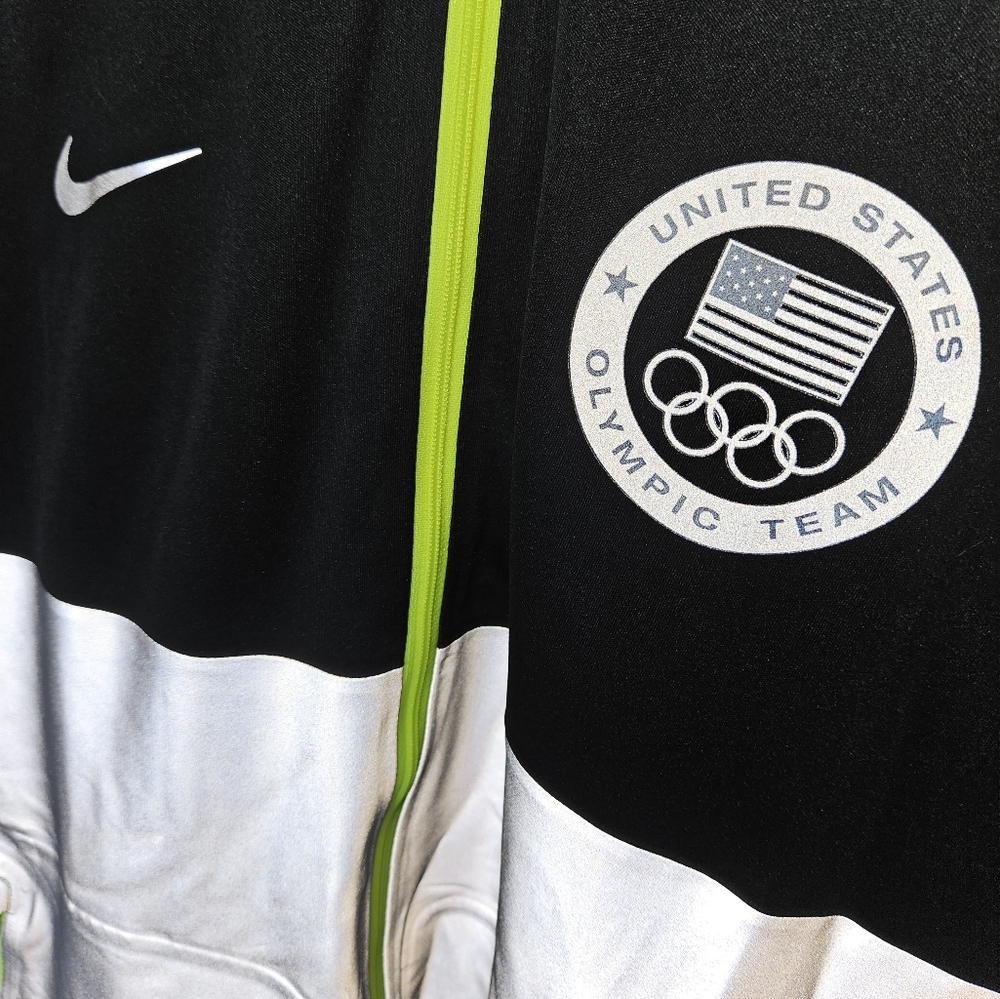 Nike Shield Flash running jacket, size XL